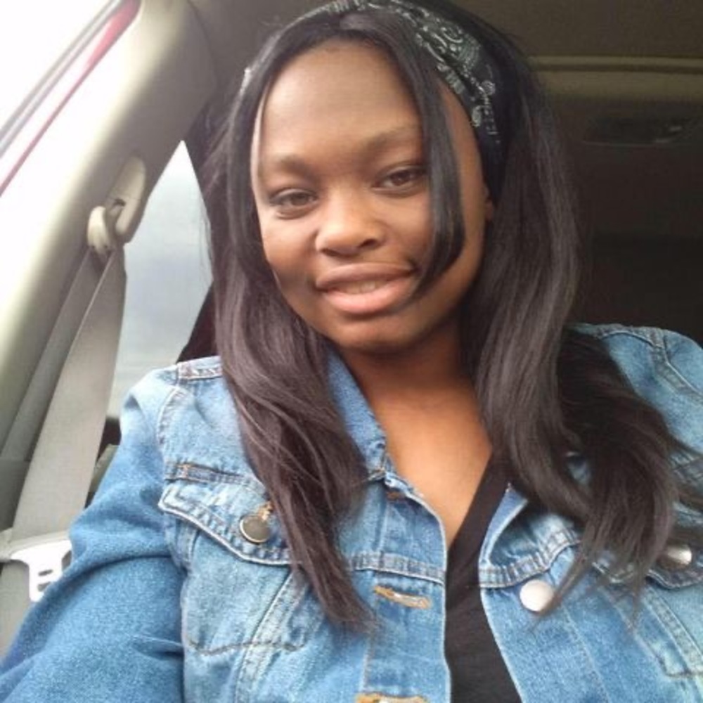 Meet your Posher, Daviona
